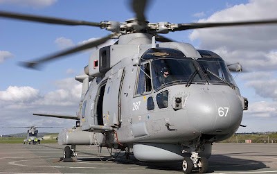 AgustaWestland AW101 có chiều dài : 22,81 m